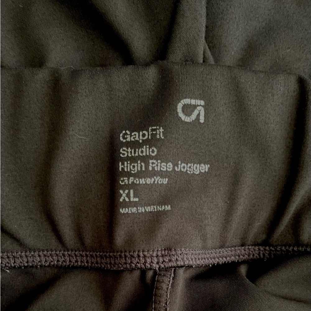 GAP Fit High Rise Studio Joggers XL Black Activewear